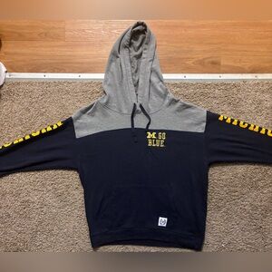 PINK Victoria's Secret Woman’s Lg Gray/Navy Hoodie U Of M Design Like New